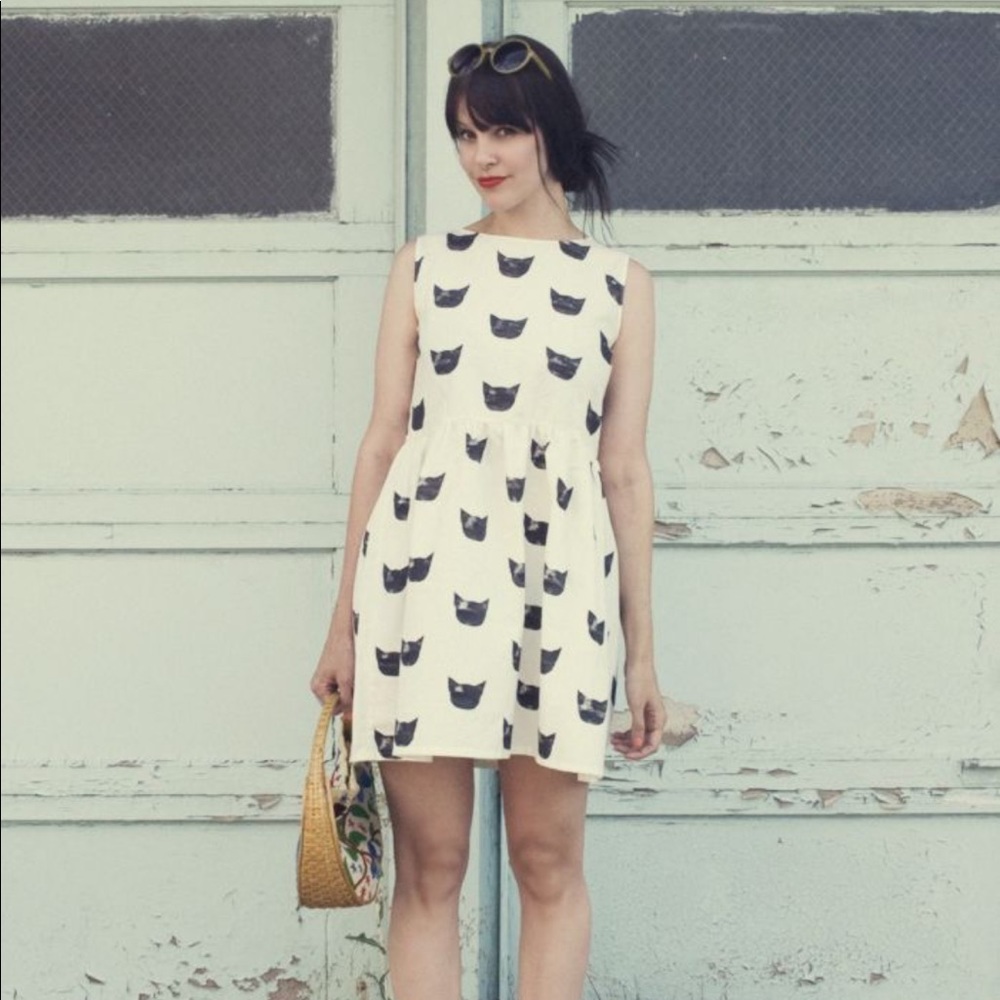 Women’s Ivory Cat Print Sleeveless Dress